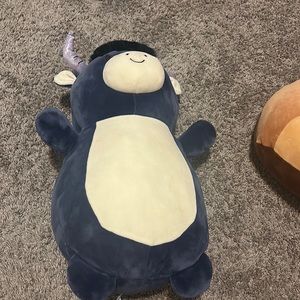 Hug mees squishmallow